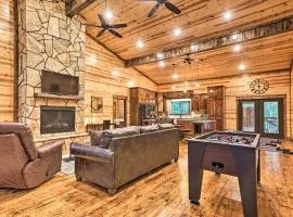 Broken Bow Cabin with Hot Tub and Outdoor Fireplace!