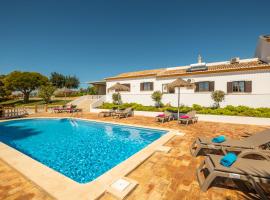 Casa Katarina - Private Villa - Heated pool - Free Wifi - Air Con, hótel í Tunes