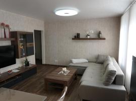 Super Erdgeschosswohnung, hotel v destinaci Königslutter am Elm