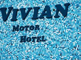 Vivian Motor Hotel, מלון בNeepawa
