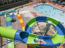 Country Cascades Waterpark Resort, hotel in Pigeon Forge