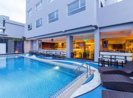 The 10 best hotels near Bugis Waterpark Adventure in Makassar 