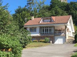 La Veguina, hotel econômico em Santillán