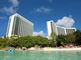 Guam Reef Hotel、にあるグアム国際空港 - GUMの周辺ホテル