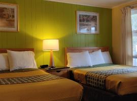 Pinebrook Motel, hotel en Lake George