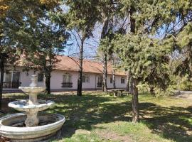 ADICA PRENOĆIŠTE SPORT Wellness centar - bazeni, hostel in Ada