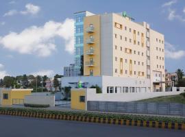 Holiday Inn Express Nashik Indira Nagar, an IHG Hotel, hotel Nászikban