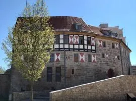 Leinefelde에 위치한 호텔 Burghotel Scharfenstein