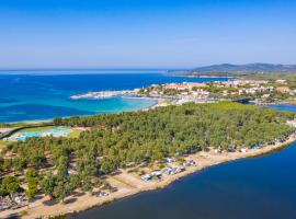 Camping Village Laguna Blu, hotell sihtkohas Fertilia