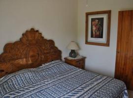 Suite Incomparable Bernardo Quintana 30D, hotel v destinaci Mendiola