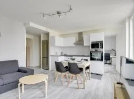 Chic and spacious apart with parking