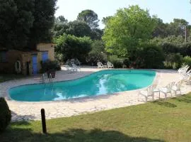 Les Messugues typical Provencal farmhouse with shared pool nature peace