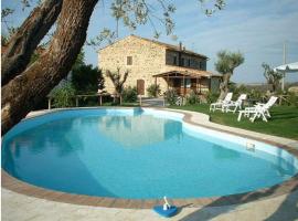 Poggio Mario, farm stay in Saturnia