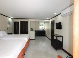 Sand and Blue Seas, Ferienwohnung mit Hotelservice in Negril