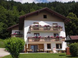 Ferienwohnung Landhaus Sorli, country house in Bodensdorf