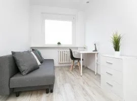 Rooms4Less