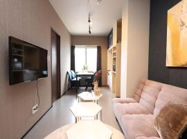 UCHI Living Stay Sapporo Kikusui: Sapporo, Sapporo Kongre Merkezi yakınında bir otel