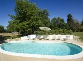 Holiday Home in Cossignano with Pool