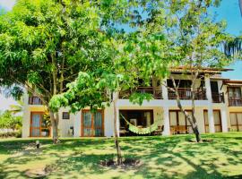 Casa Peixinho - Reserva Imbassaí 3 suítes، بيت عطلات في ايمباسّاي