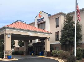 Comfort Inn & Suites, hotel with parking in Asheboro