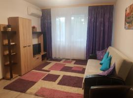 Apartament cu 2 camere situat la 5 minute de statiunea mamaia, хотел в Констанца