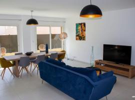 BASTIDE 7, hotel v destinaci La Fare-les-Oliviers