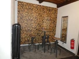 Hotel Mitte Alte Süßwarenfabrik, hotel v destinaci Rheinbach