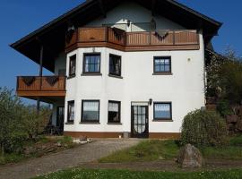 Ferienwohnung Familie Weber, hotel with parking in Losheim