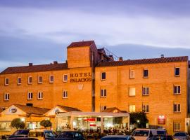 Hotel Palacios, hotel in Alfaro