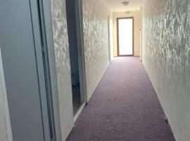 Regna Cristall, Hotel in Balş