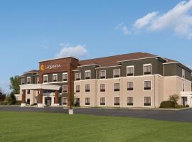 La Quinta by Wyndham Lackawanna, pet-friendly hotel in Lackawanna