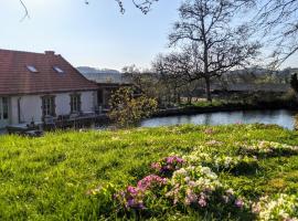 Ancien moulin Créancey, B&B in Créancey