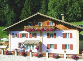 Haus Jochum, hotel with parking in Langen am Arlberg