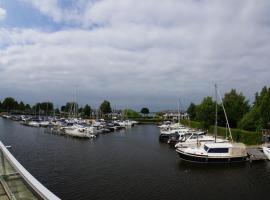 Schiphuis Giethoorn/Wanneperveen, rantatalo kohteessa Wanneperveen