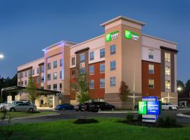 Holiday Inn Express & Suites - Fayetteville South, an IHG Hotel, hotel cerca de Crown Center, Fayetteville