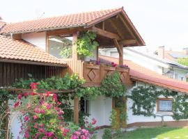 Ferienwohnungen Irene Konstandin, hotel v destinaci Bischofsmais
