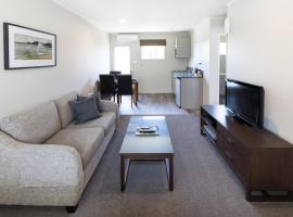 Colonial Court Motor Inn, hotel with pools in Tauranga