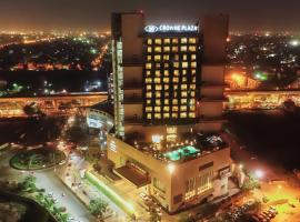 Crowne Plaza New Delhi Rohini, an IHG Hotel, hotel DTU környékén Újdelhiben