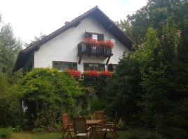 Martina's Place Bed & Breakfast, holiday rental in Rottenbuch