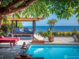 Villa Kamboja - Intimate Luxury Lovina Beach Villa, hotel with parking in Banjar