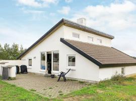 Three-Bedroom Holiday home in Thisted 4, bolig ved stranden i Nørre Vorupør