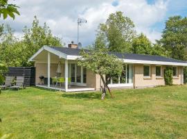 8 person holiday home in Eg, hotell i Åstrup