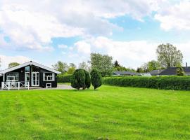 6 person holiday home in Hadsund、Øster Hurupのホテル