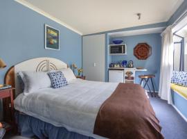 Blue moon, отель типа «постель и завтрак» в городе Коллингвуд