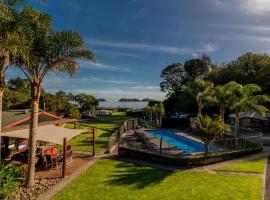 Anglers Lodge, beach rental in Coromandel Town