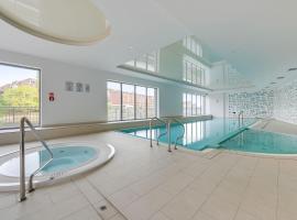 Apartments Waterlane Island Pool & Gym SPA