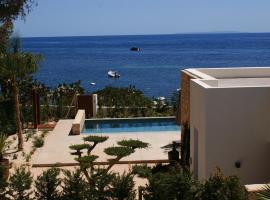 Exclusive 5 Bedroom Villa with Private Pool, Ibiza Villa 1035, hotel in Cala Llenya