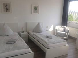 Komplett ausgestattetes Apartment in Dormagen, vacation rental in Dormagen
