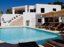 The Perfect Luxury Villa with Sensational Sea Views, Ibiza Villa 1063, hotelli Talamancassa