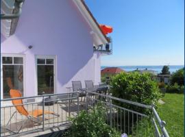 Casa Viola Bodenseeblick, hotel with parking in Stetten